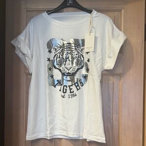 NWT - Firstage Firenze Italian White Tiger Graphic Tee